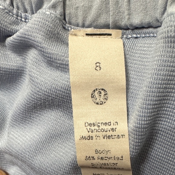 Lululemon Hotty Hot High-Rise Lined Short 2.5" - Picture 8 of 8